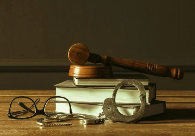 ¿Se pueden cancelar los antecedentes penales? 2 cómo eliminar antecedentes penales