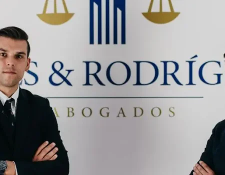 Qué es un seguro de vida vinculado a la hipoteca y cómo saber si es abusivo.